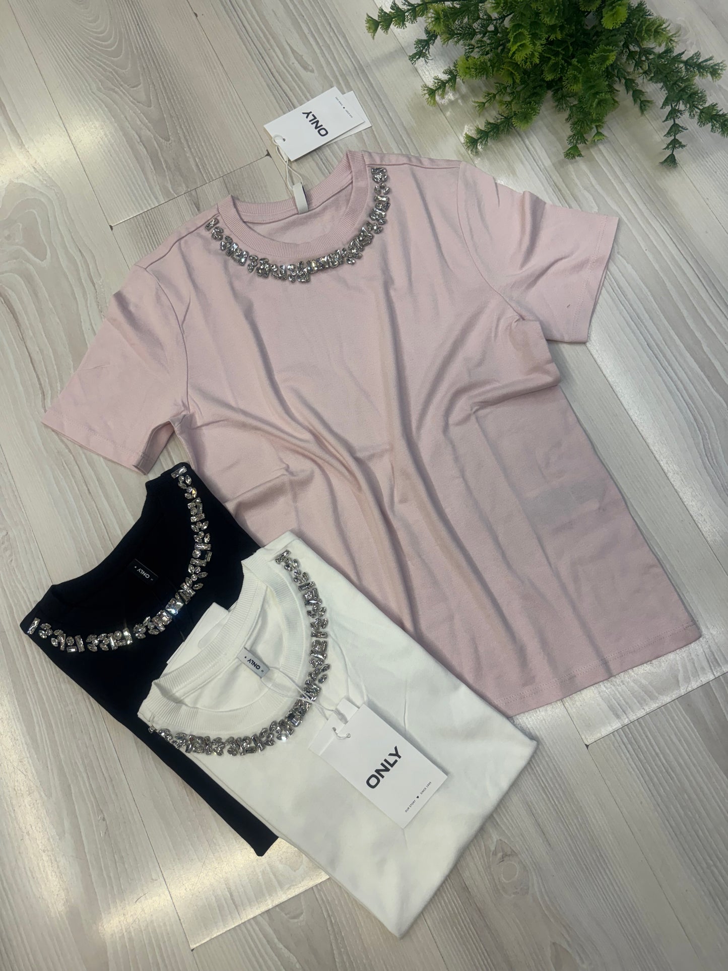 T-shirt collana Only